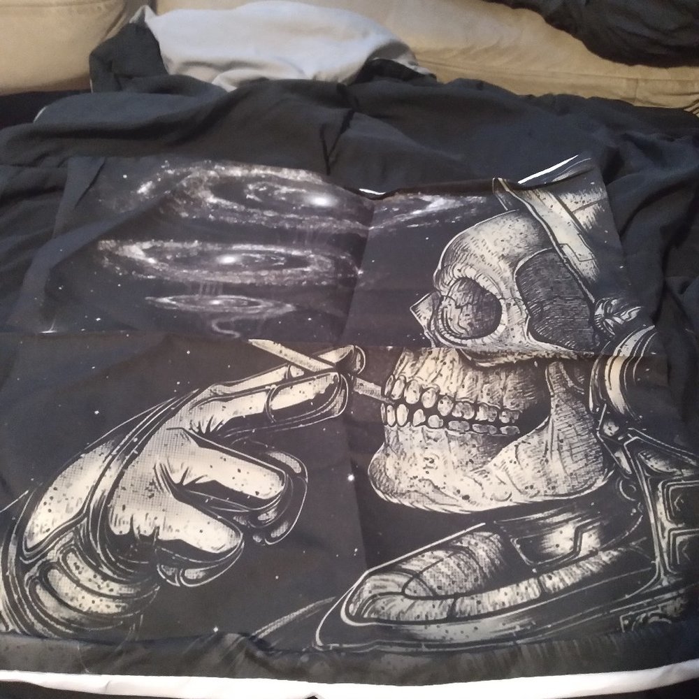 Never used set of two pillow cases.